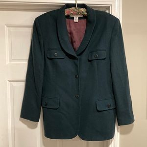 Made in USA Wool Hunter green women’s Blazer with front buttoned pockets size 14